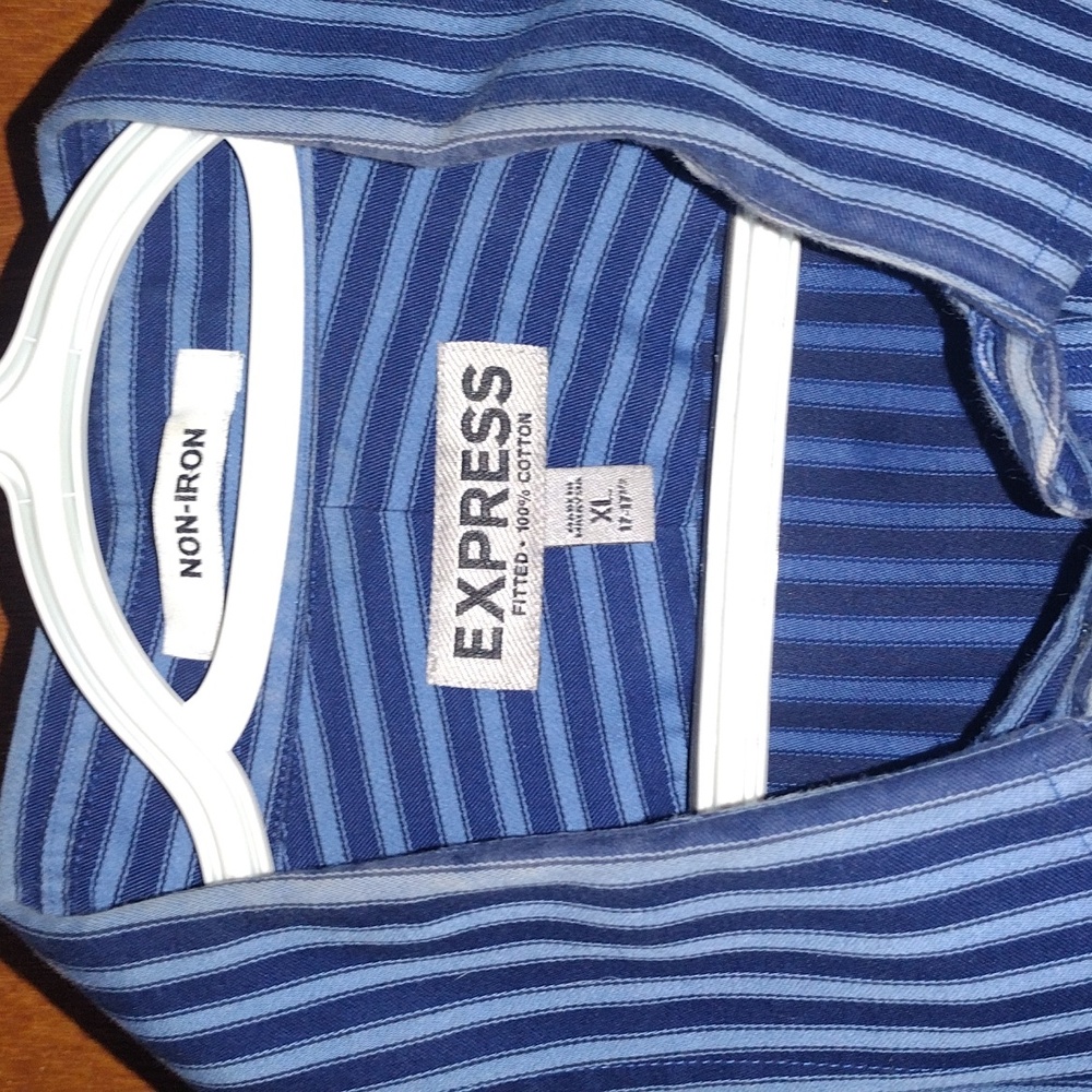 Men's Express Button down - Picture 3 of 3